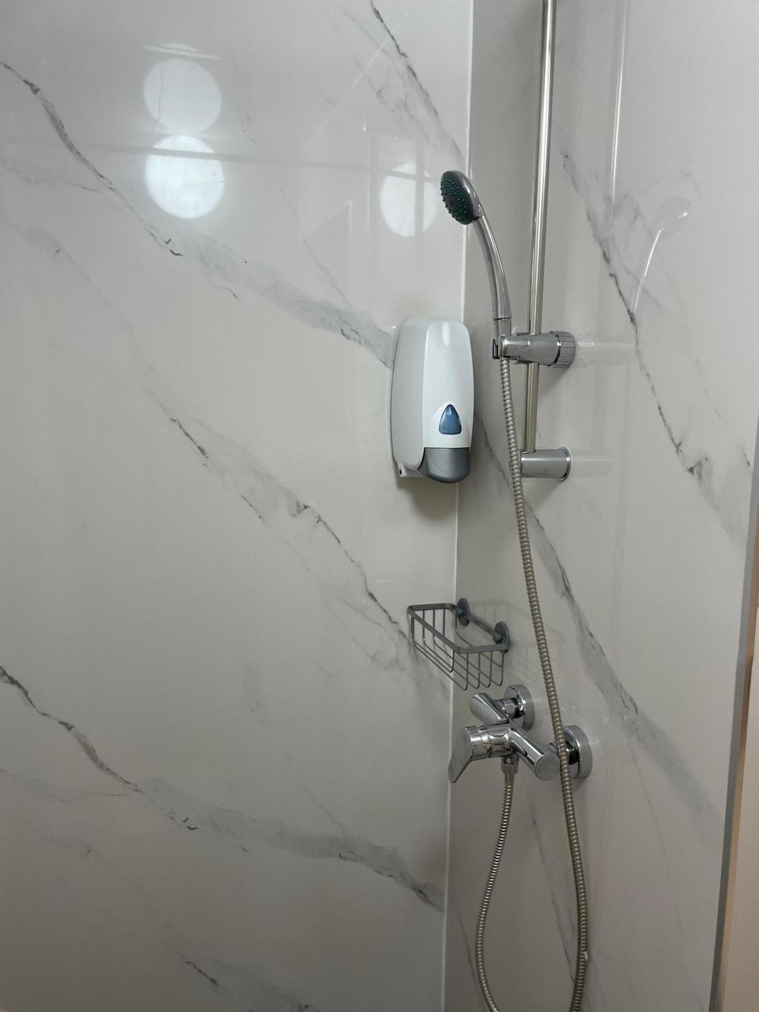 Hotel Thania Frontignan Εξωτερικό φωτογραφία
