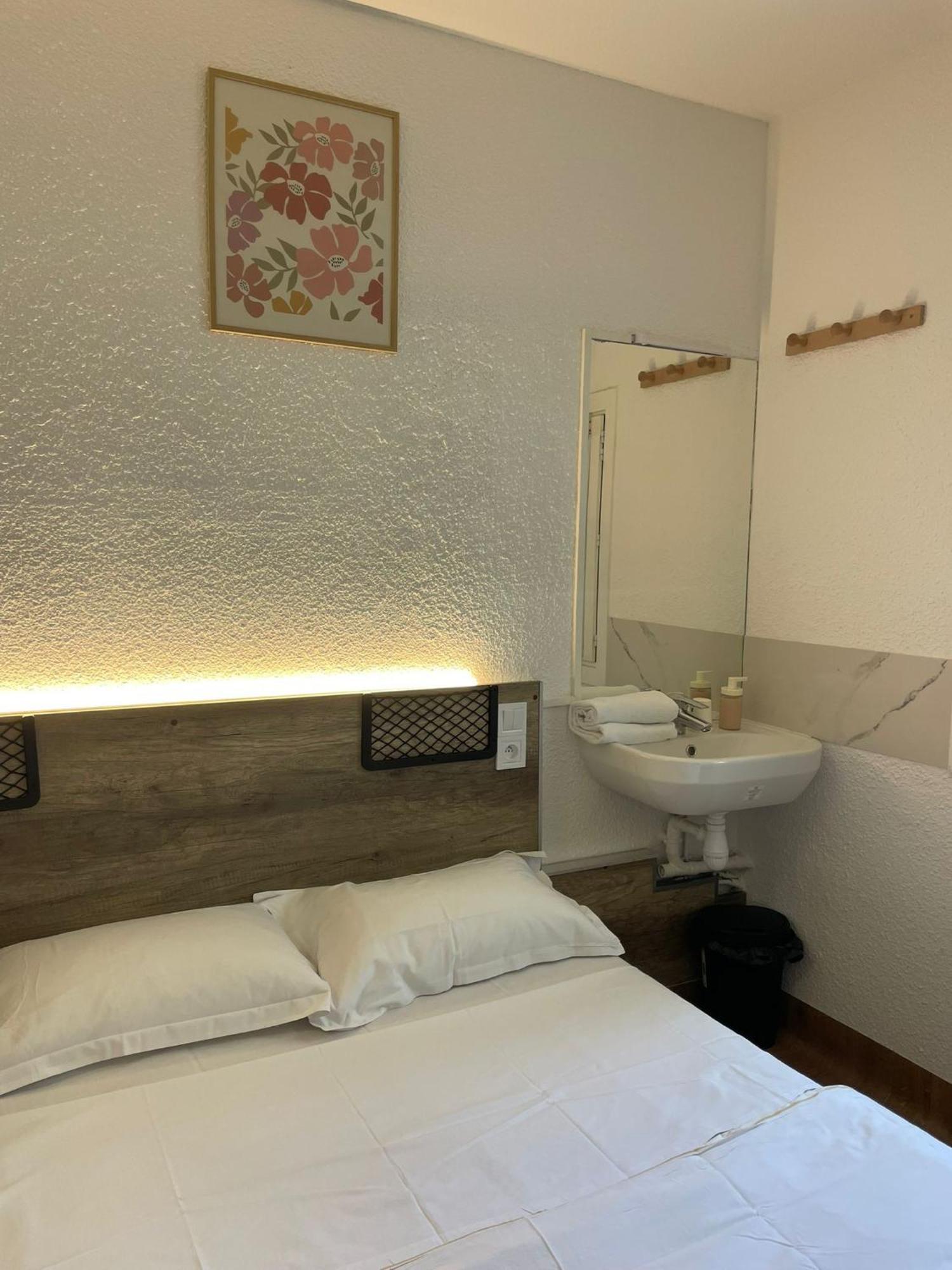 Hotel Thania Frontignan Εξωτερικό φωτογραφία